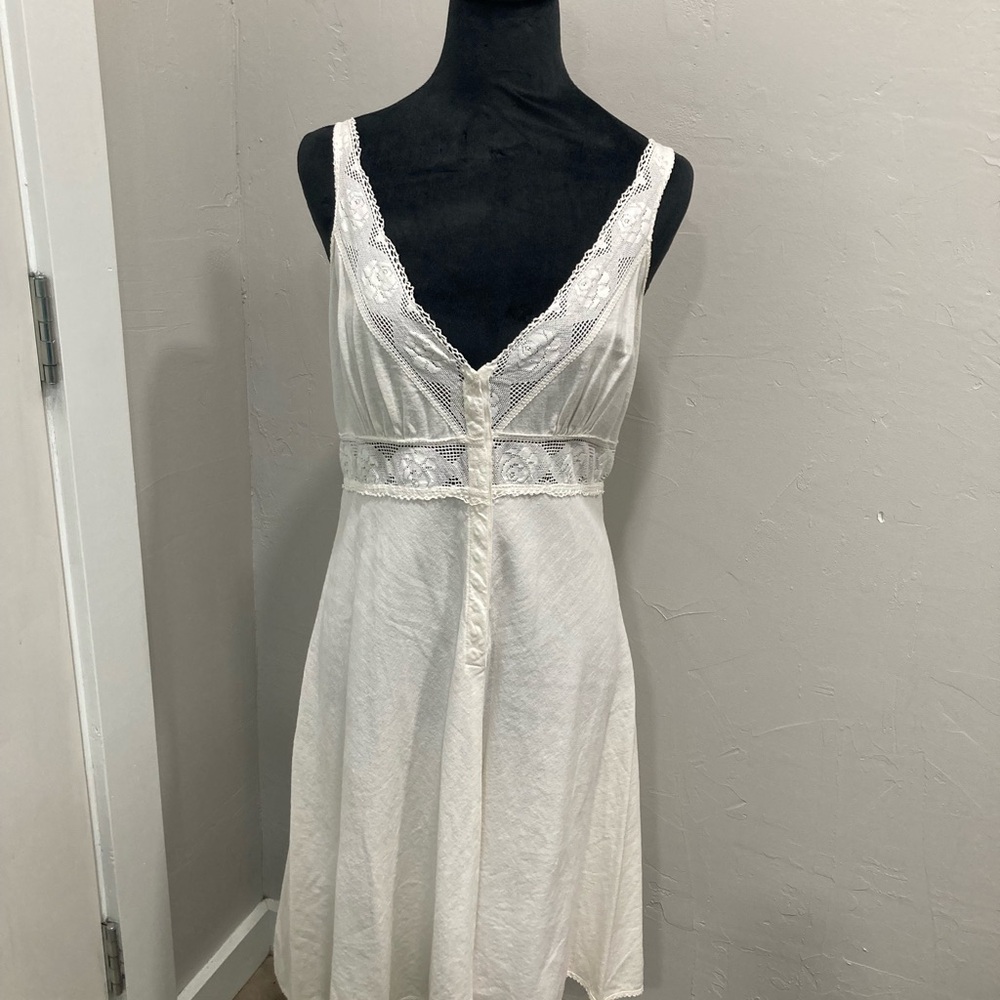 Elegant White cotton/linen  Lace Dress